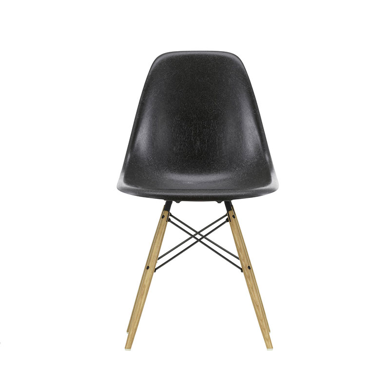 Vitra-Eames-Fiberglass-Side-Chair-DSW-04-elephant-hide-grey---65-ash-honey---Sale