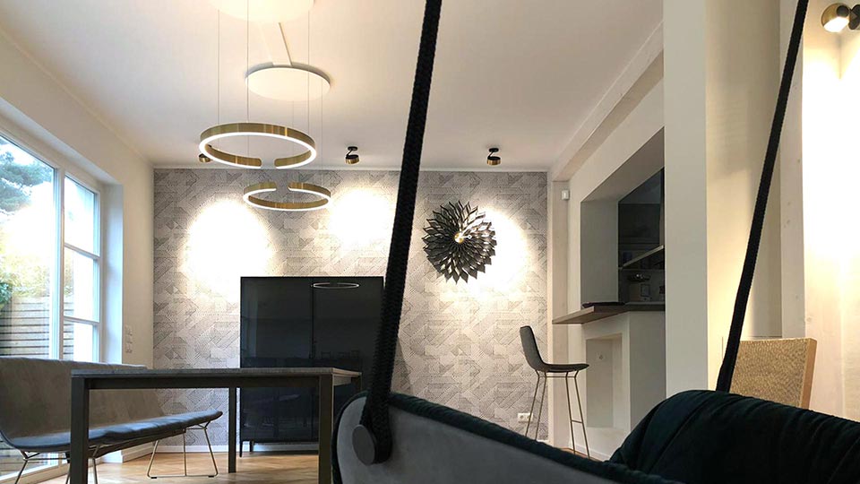 Freifrau Bank + Janua Tisch