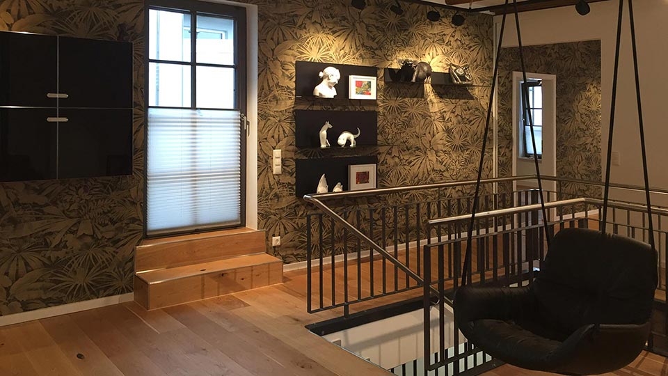 Freifrau Leya Swing Seat Interiordesign steidte+ Berlin