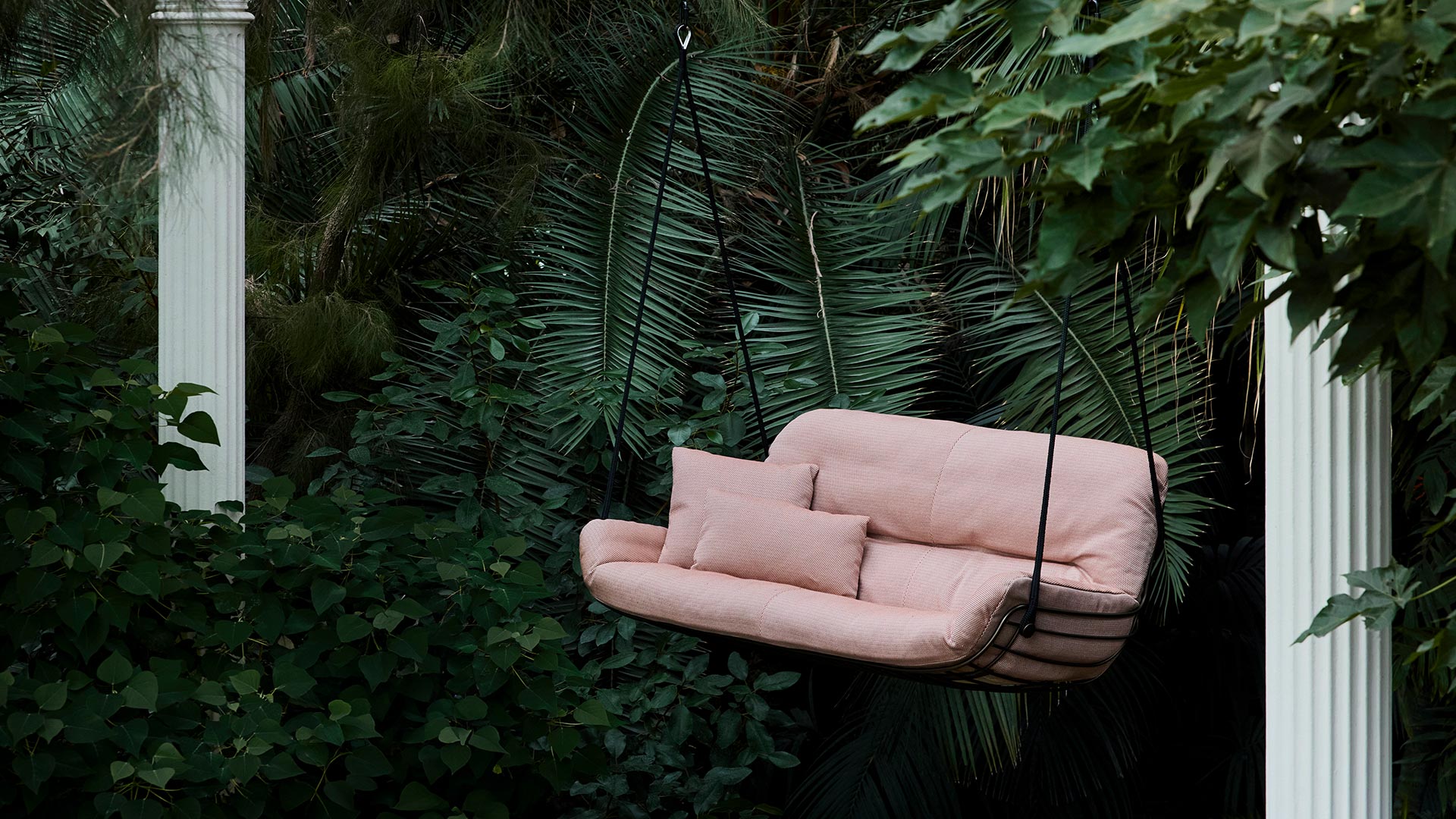 Freifrau Leyasol Lounge Couch Swing Seat
