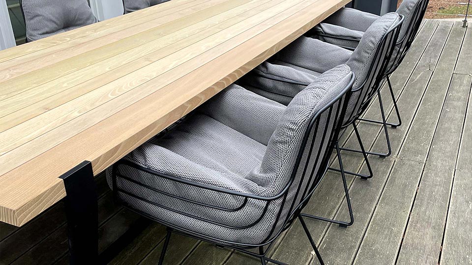 Freifrau Stühle + Janua Tisch