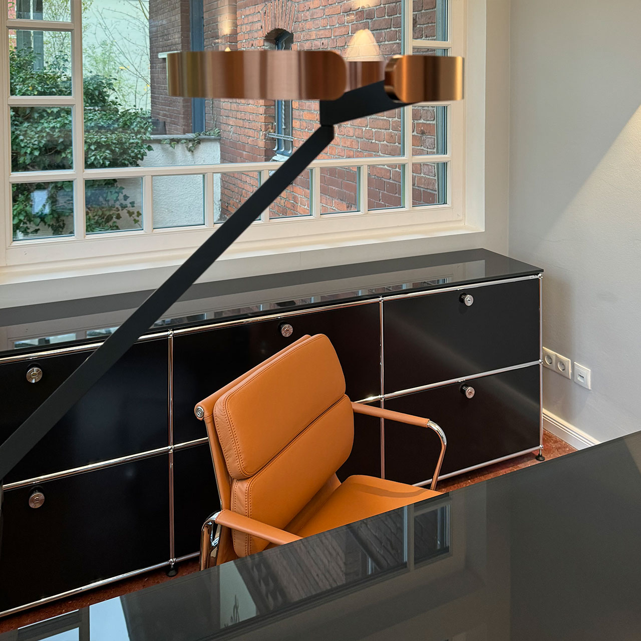 Vitra Soft Pad Chair + Occhio Gioia