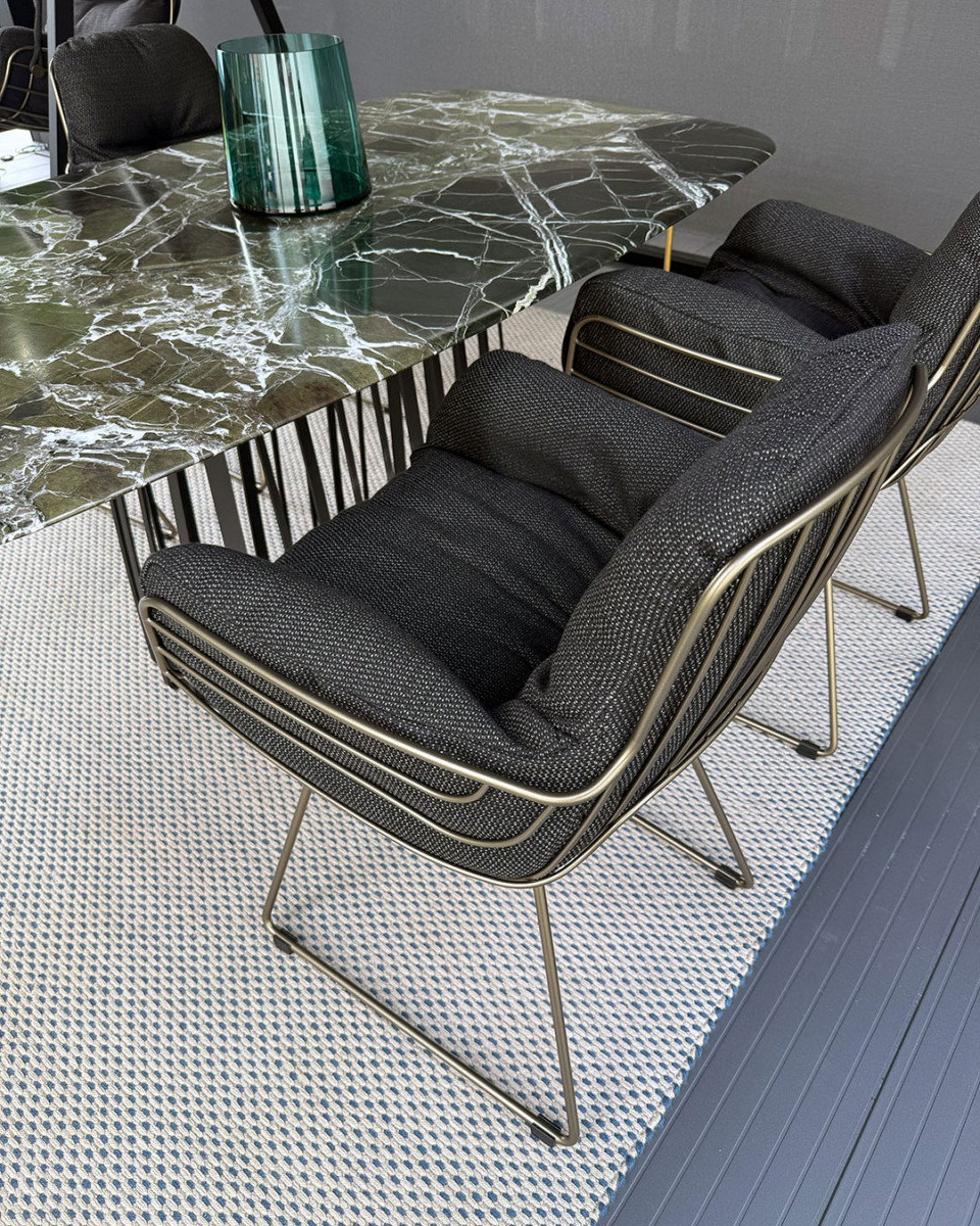 Freifrau Leyasol Armchair Low 01