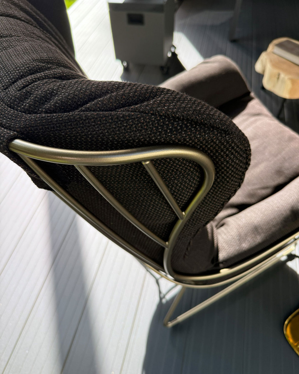 Freifrau Leyasol Wingback Chair 02
