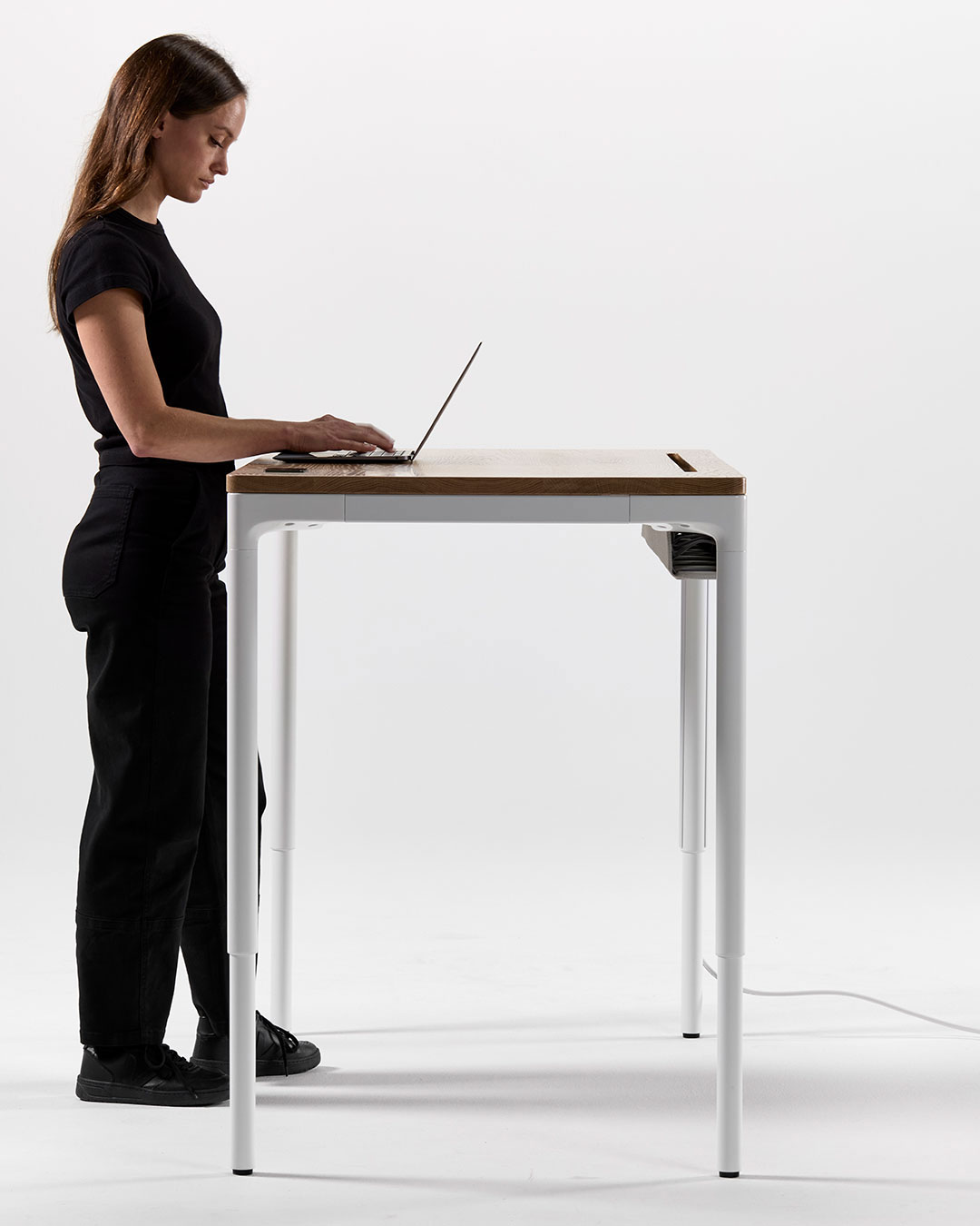 Humanscale eFloat Quattro Ergonomischer Steh-Sitz-Tisch